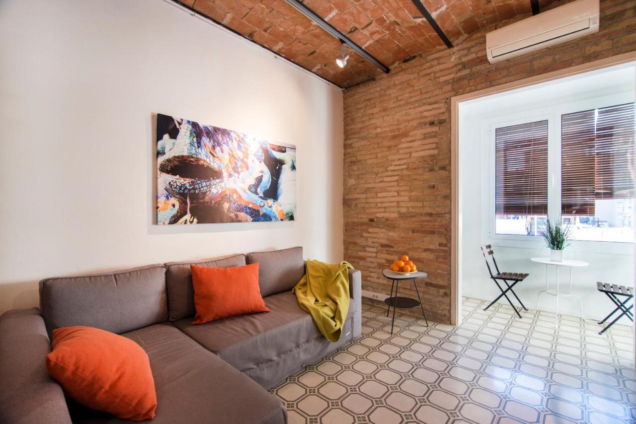 Happy People Gaudi Sant Pau Apartments Barcelona Bilik gambar