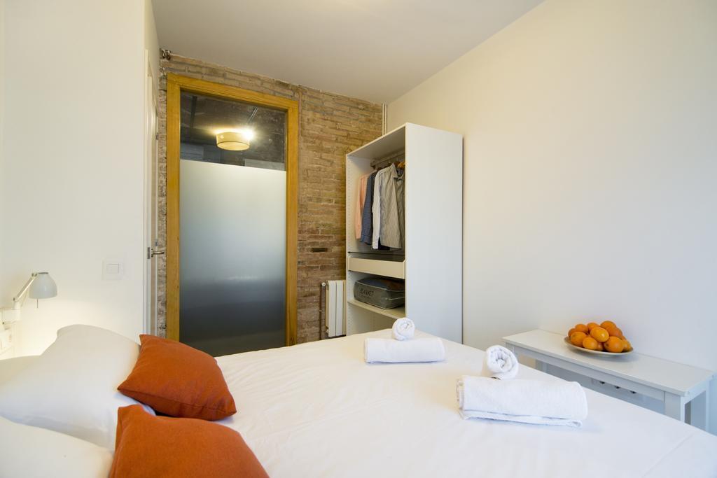 Happy People Gaudi Sant Pau Apartments Barcelona Luaran gambar