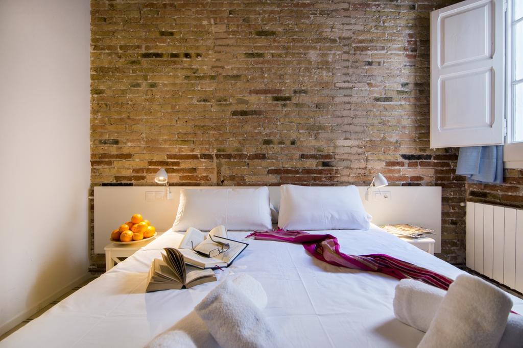 Happy People Gaudi Sant Pau Apartments Barcelona Luaran gambar